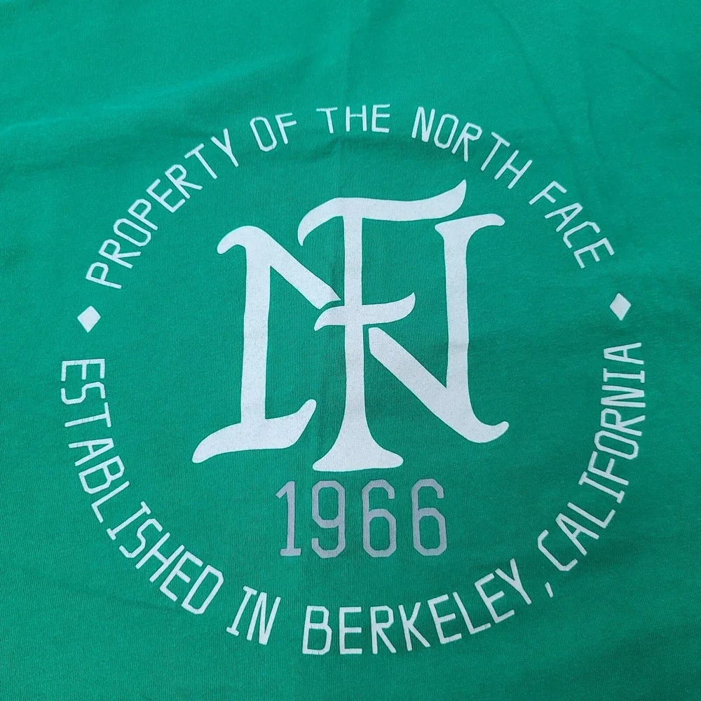 The North Face Men's Large T-Shirt 
